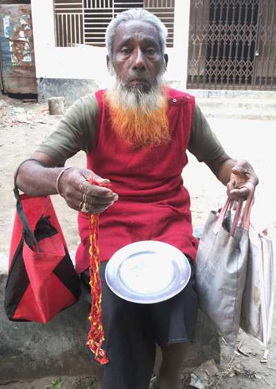 ভিক্ষার টাকায় জীবন চলে যুদ্ধাহত মুক্তিযোদ্ধা রশিদের